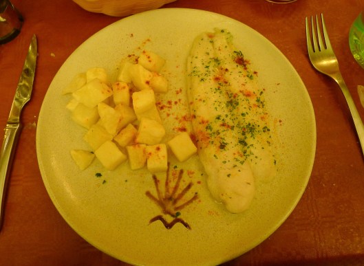 P1000112_camino_leon_first meal